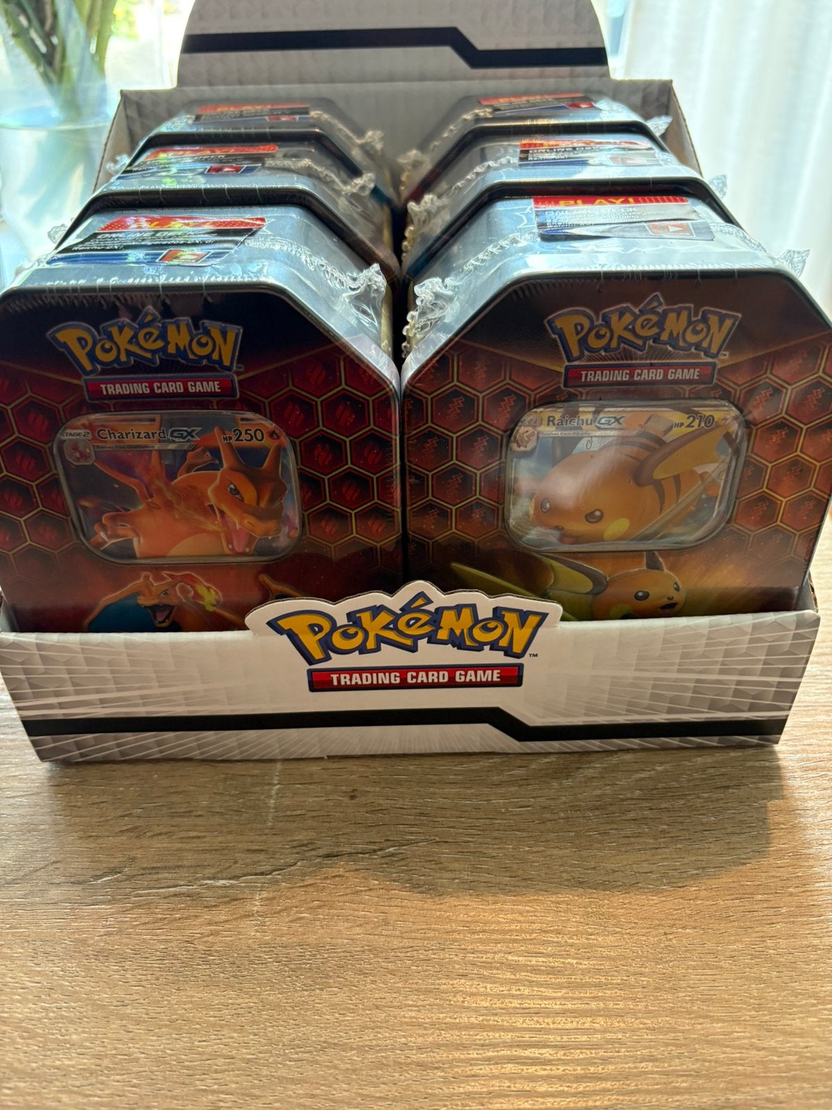 Hidden fates GX display/tins, Hobby en Vrije tijd, Verzamelkaartspellen | Pokémon, Ophalen of Verzenden, Zo goed als nieuw, Overige typen