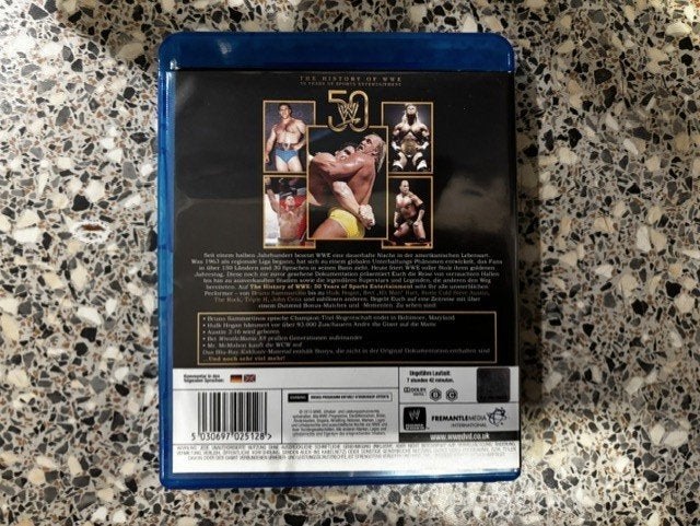 The History of WWE 50 Years of Sports Entertainment, Engels, Overige genres, Ophalen of Verzenden, Zo goed als nieuw