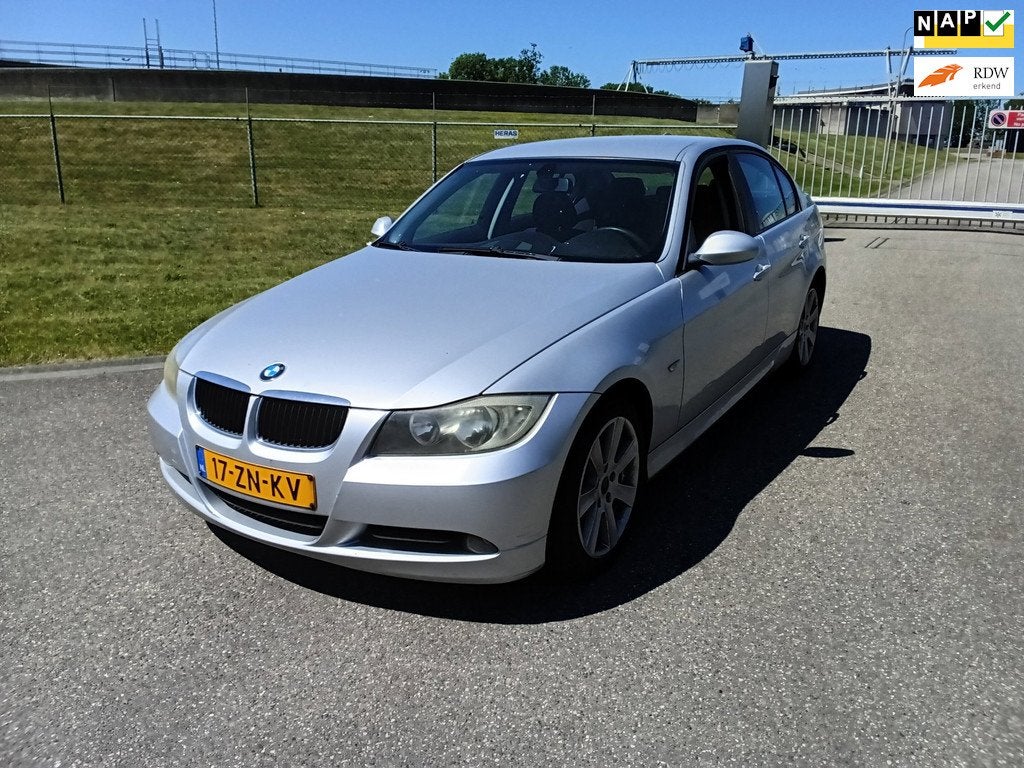 BMW 3-serie 318d Corporate Lease Business Line, 21 km/l, 745 kg, 4 cilinders, Parkeersensor