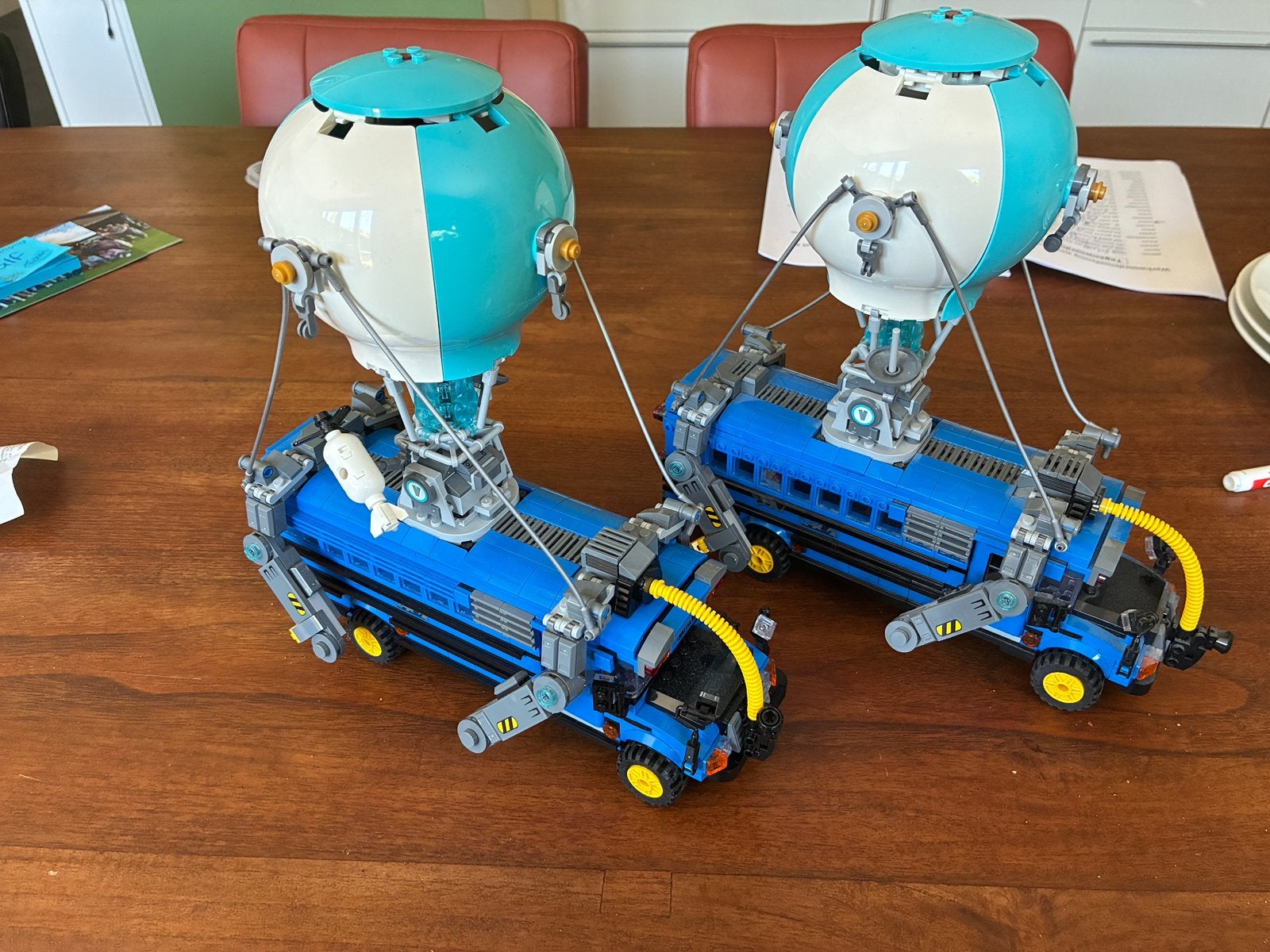 Lego 77073 2x Fortnite battle bus, Gebruikt, Overige thema's, Lego, Ophalen of Verzenden