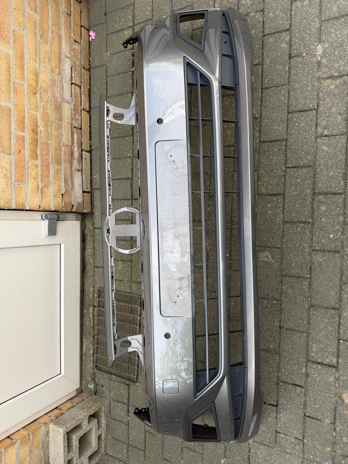 Voorbumper vw polo 2g >2018  beschadigd met inleg, Auto-onderdelen, Ophalen, Gebruikt, Bumper, Volkswagen