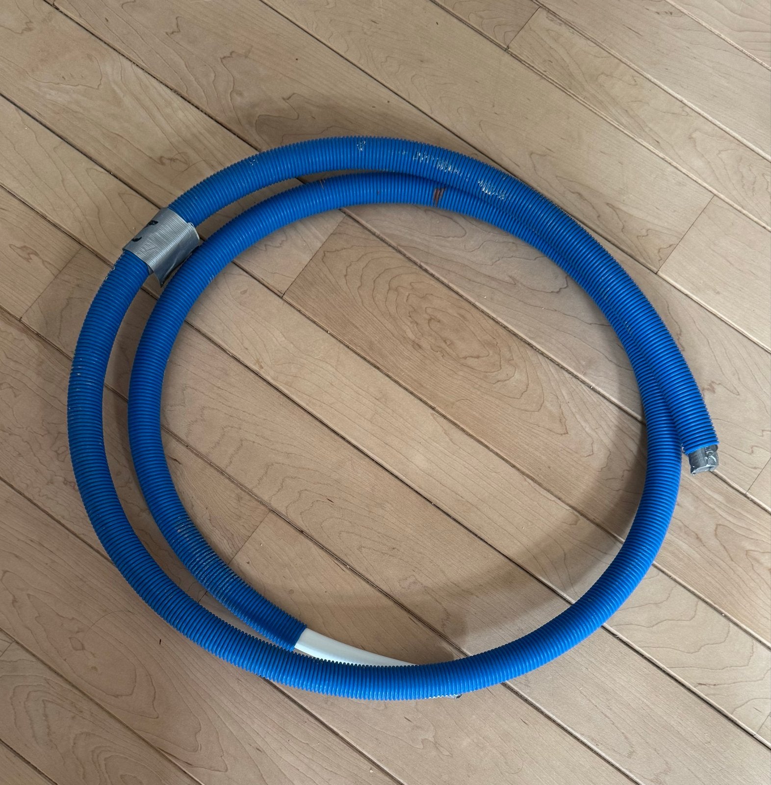 Uponor dubbelwandige buizen blauw en rood, Doe-het-zelf en Verbouw, Buizen en Afvoer, Overige materialen, Nieuw, 2 tot 4 meter