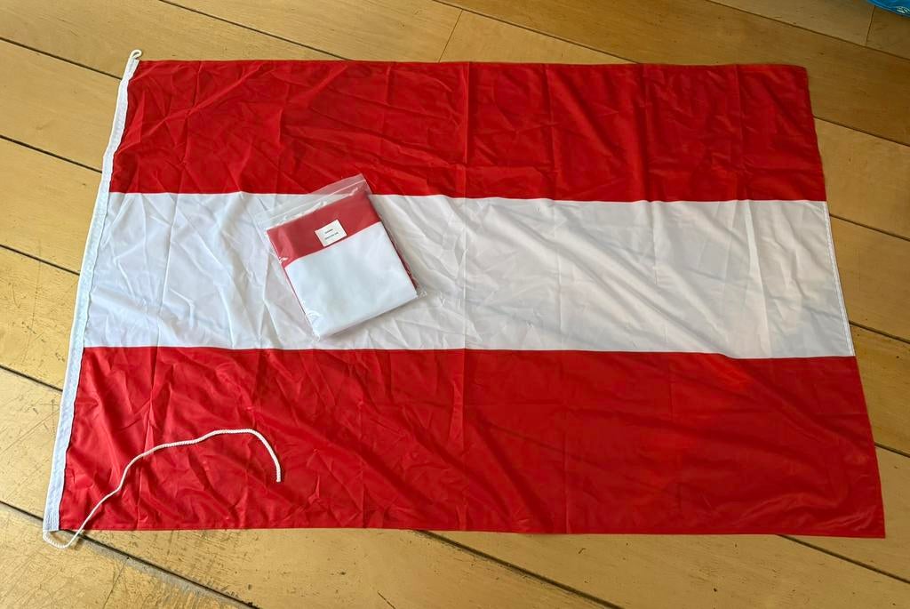 20 Rood-Wit-Rode vlaggen huldiging bekerwinnaar AZ Alkmaar, Ophalen of Verzenden, Nieuw