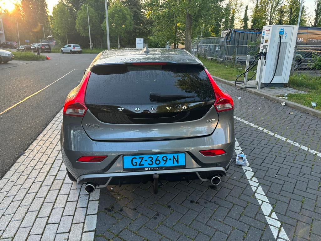 Volvo V40 2.0 R-design D2 (Taxi klaar!), Voorwielaandrijving, Euro 5, 4 cilinders, 1969 cc