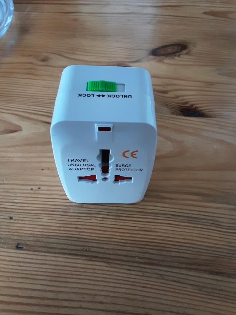 Compacte Wereldstekker universeel, Ophalen of Verzenden
