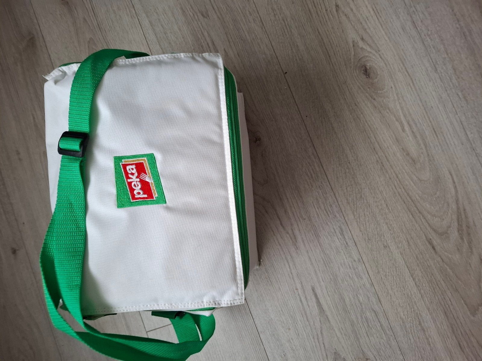 Handige koeltas van Peka - Ideaal voor onderweg!, Overige materialen, Overige typen, Ophalen of Verzenden, Zo goed als nieuw