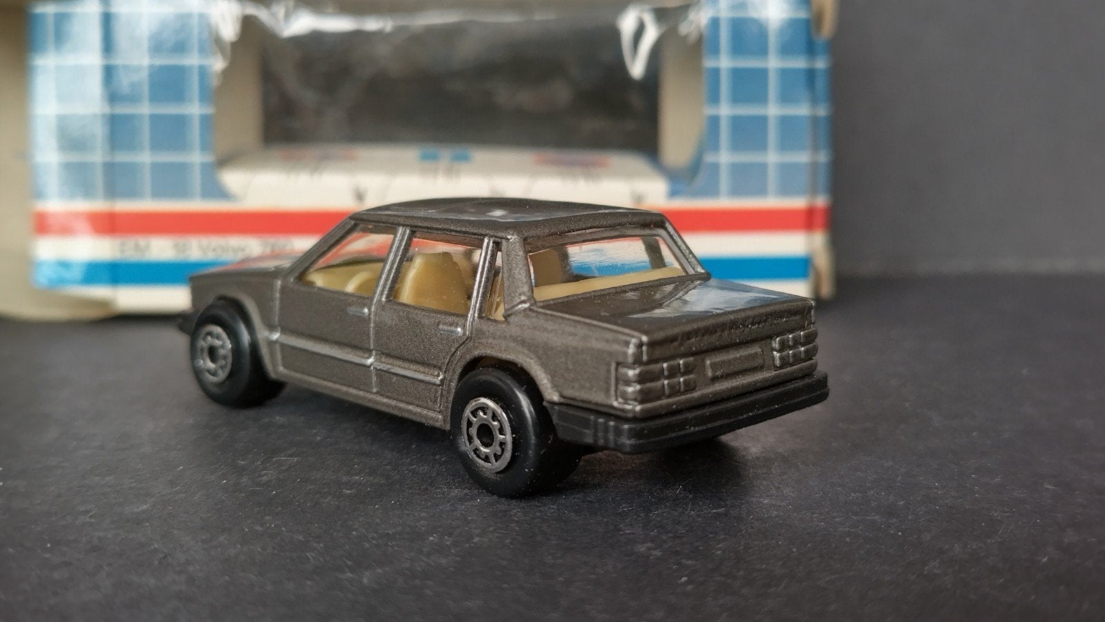 Volvo 760 1:64 Edocar Wenger Antwerpen Pol, Auto, Holland, ., Ophalen of Verzenden