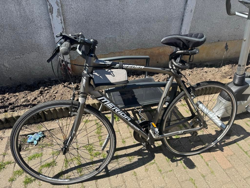 Merida Speeder 100 - Comfortabele en snelle hybride fiets, Fietsen en Brommers, 28 inch, Gebruikt, Velgrem, Meer dan 20 versnellingen
