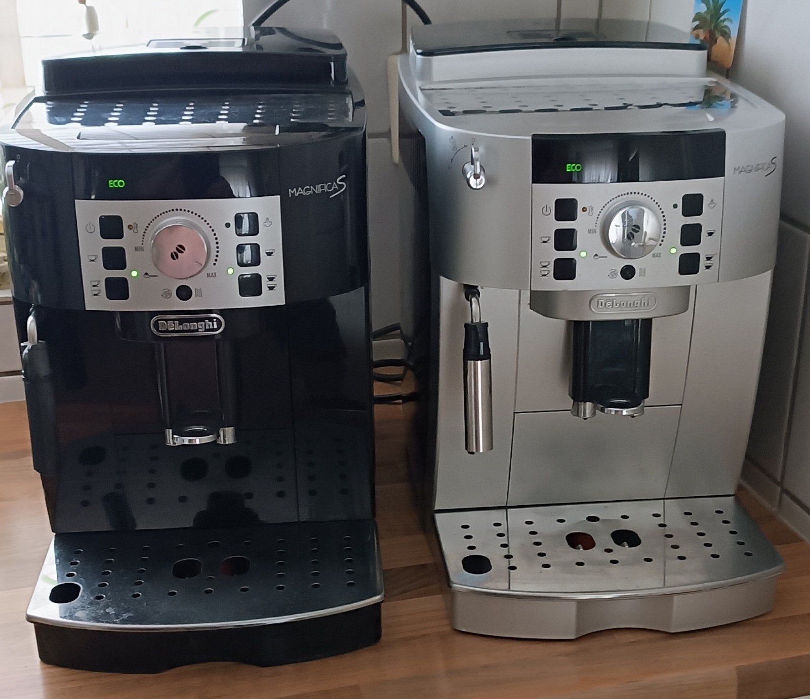 Koffiemachine De'Longhi Magnifica S ECAM, Koffiemachine, Ophalen of Verzenden, Zo goed als nieuw, 2 tot 4 kopjes
