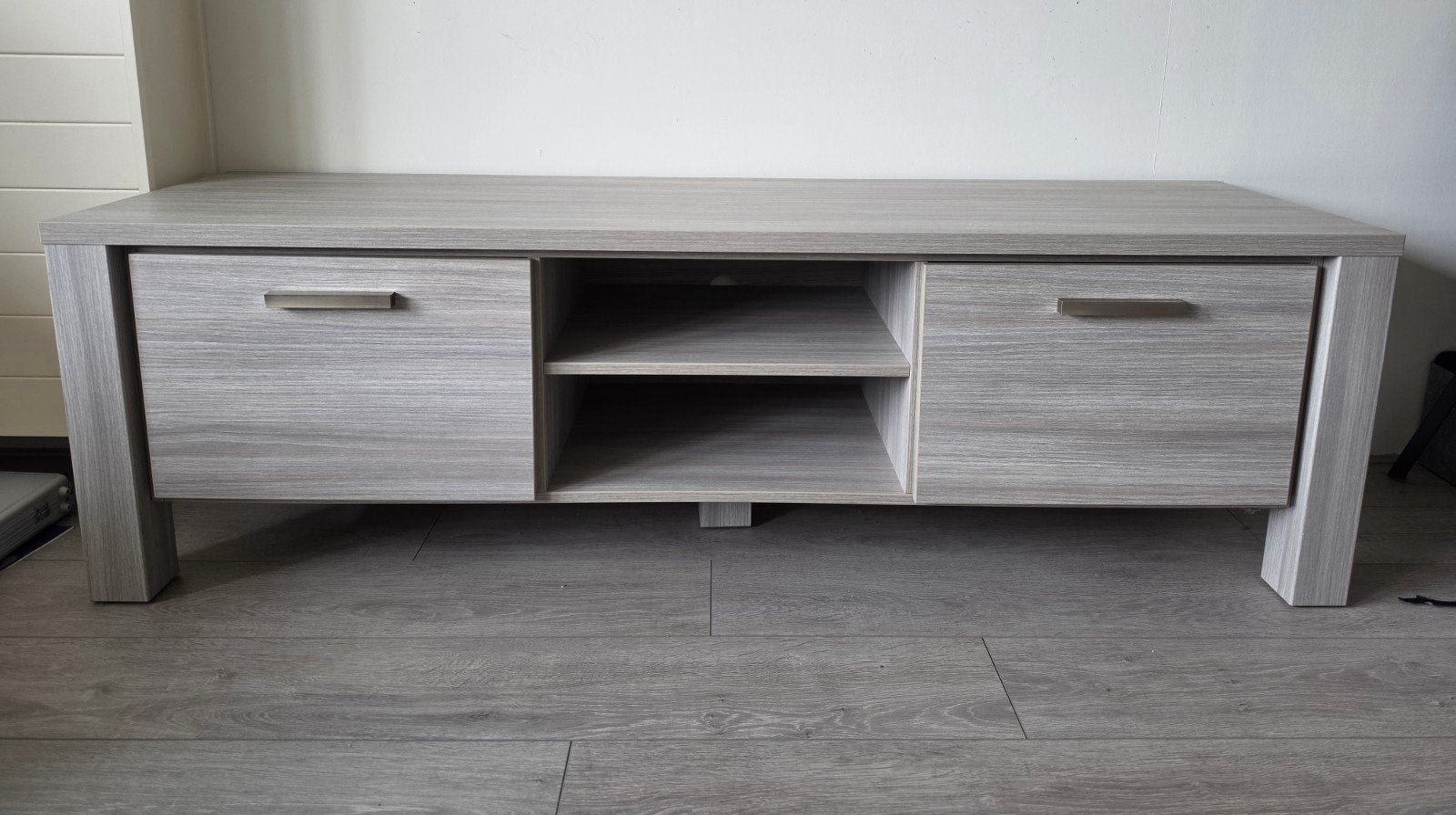 Dressoir/tv meubel "Tom" van Leen Bakker, Ophalen, Gebruikt, 150 tot 200 cm, Met lade(s)