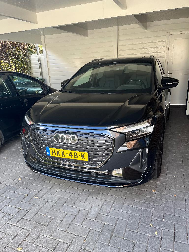 Audi Q4 e-tron 40 E-tron 204pk 2021 S-Line Pano Leder Trekhk, Automaat, Achterwielaandrijving, Zwart, Zwart