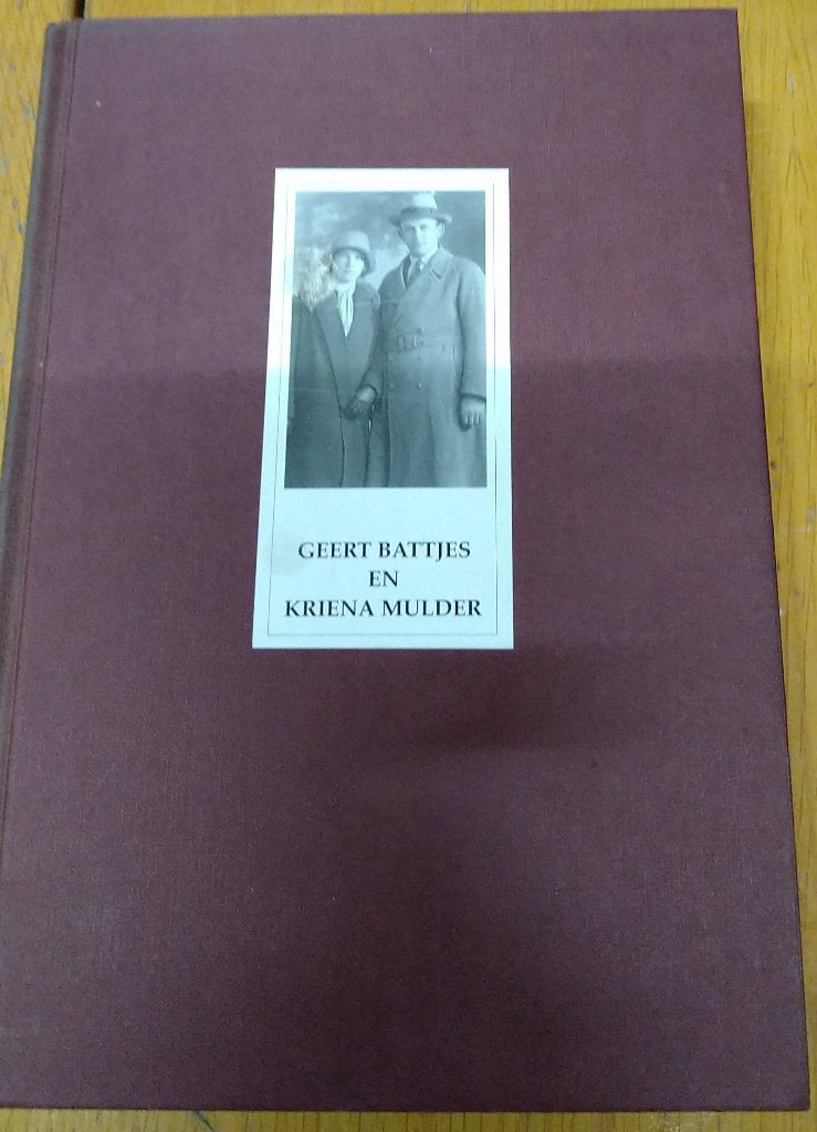 boek genealogie Geert Battjes en Kriena Mulder, Boeken, Ophalen, Zo goed als nieuw