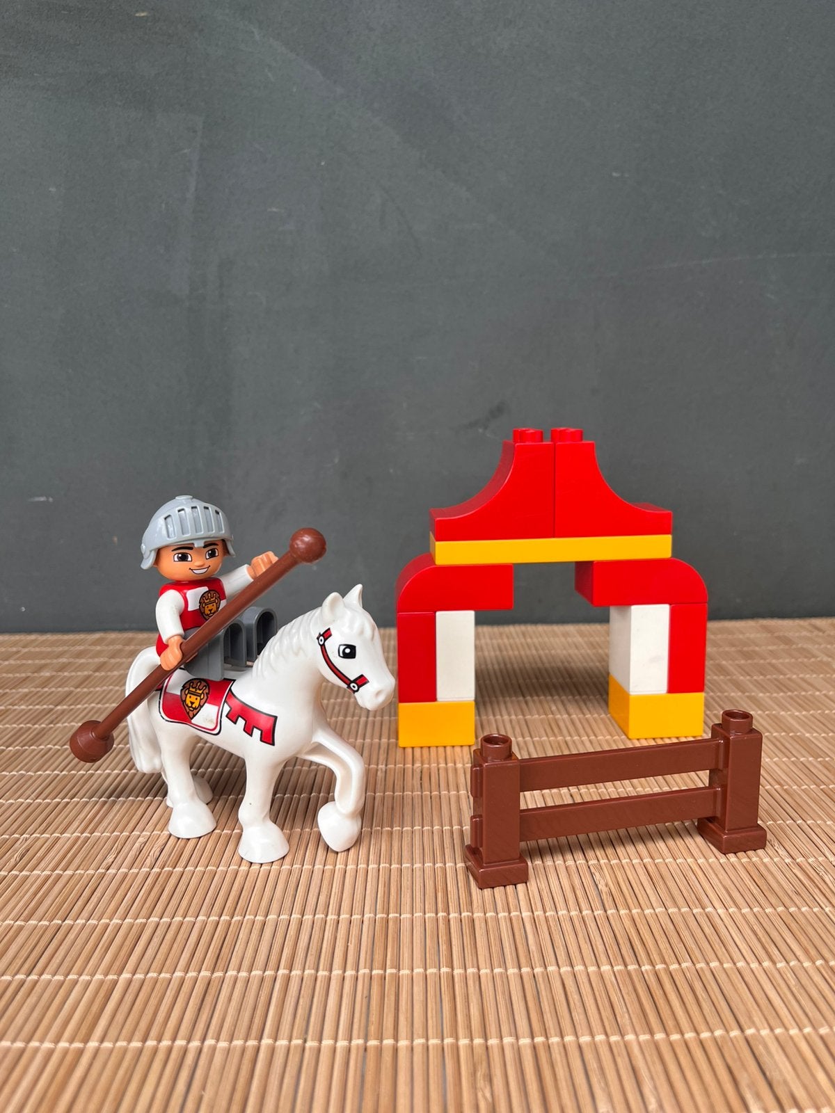 LEGO DUPLO 10568 – Riddertoernooi, Ophalen of Verzenden, Gebruikt, Duplo