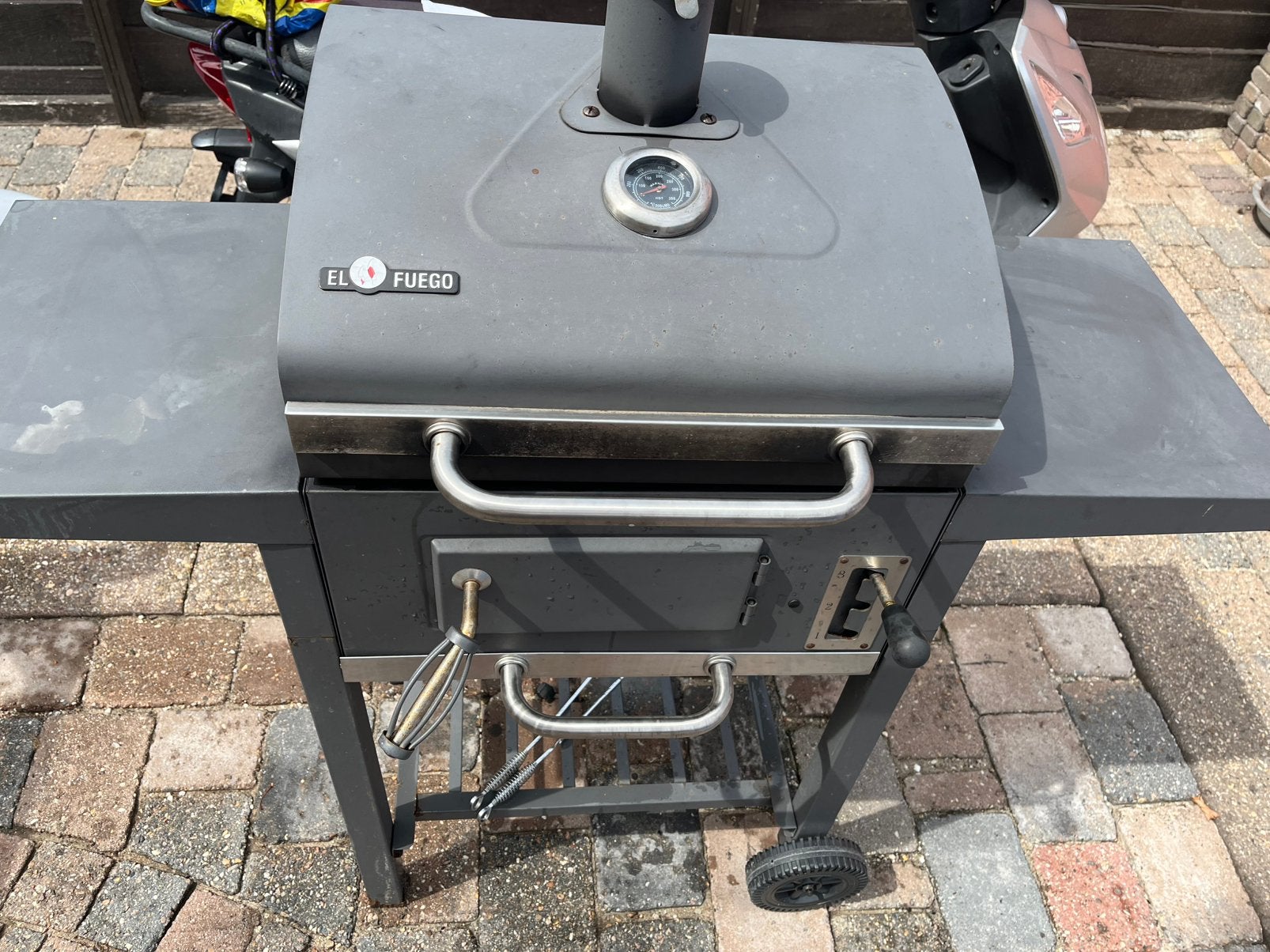 Barbeque, Tuin en Terras, Houtskoolbarbecues, Ophalen, Zo goed als nieuw