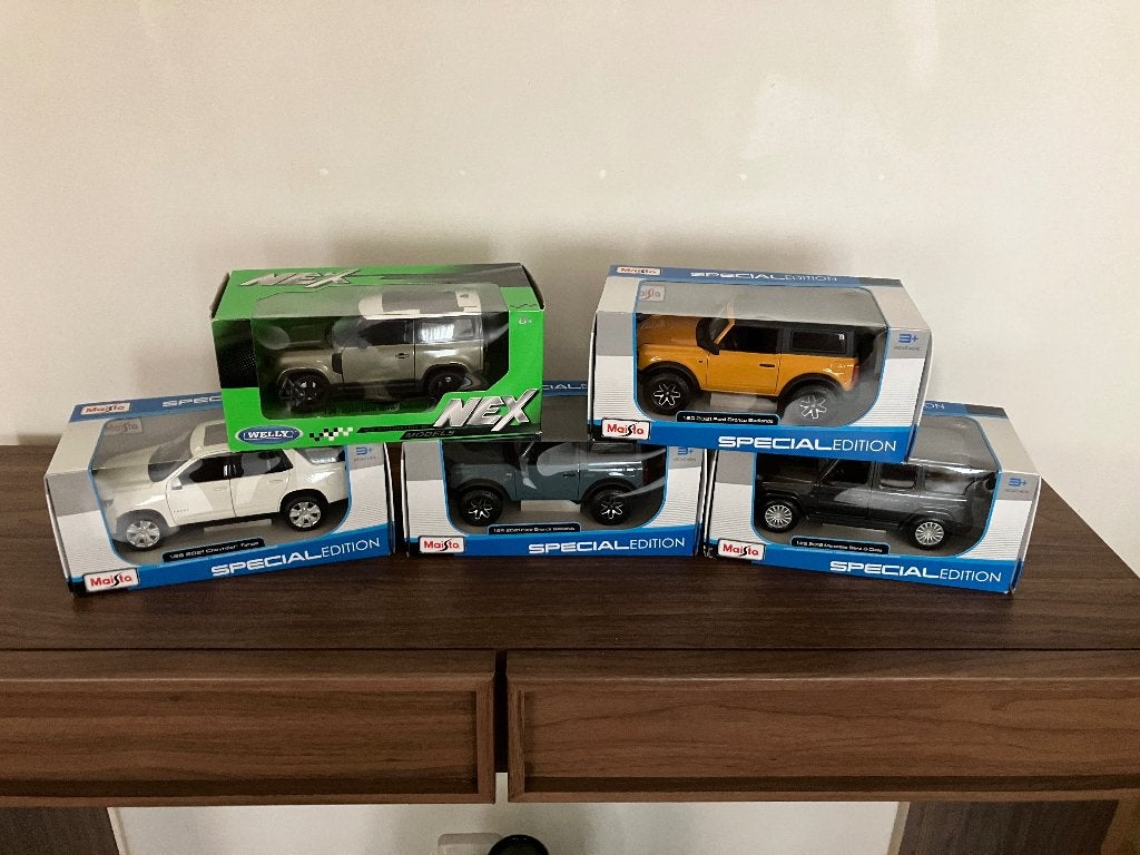 Diverse modelen 1:24, Hobby en Vrije tijd, Modelauto's | 1:24, Ophalen of Verzenden, Nieuw, Auto, Bburago
