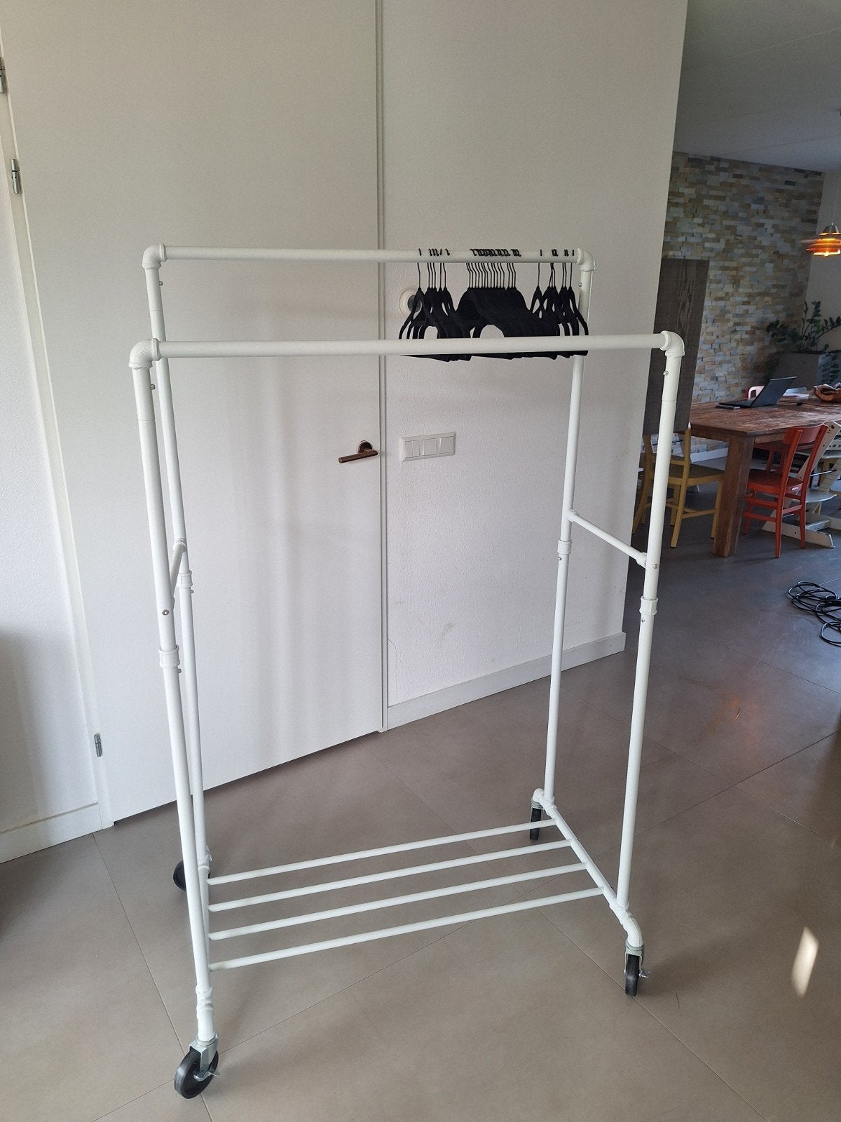 Kledingrek op wielen - Wit, dubbele stang, Ophalen, Met wielen, Zo goed als nieuw