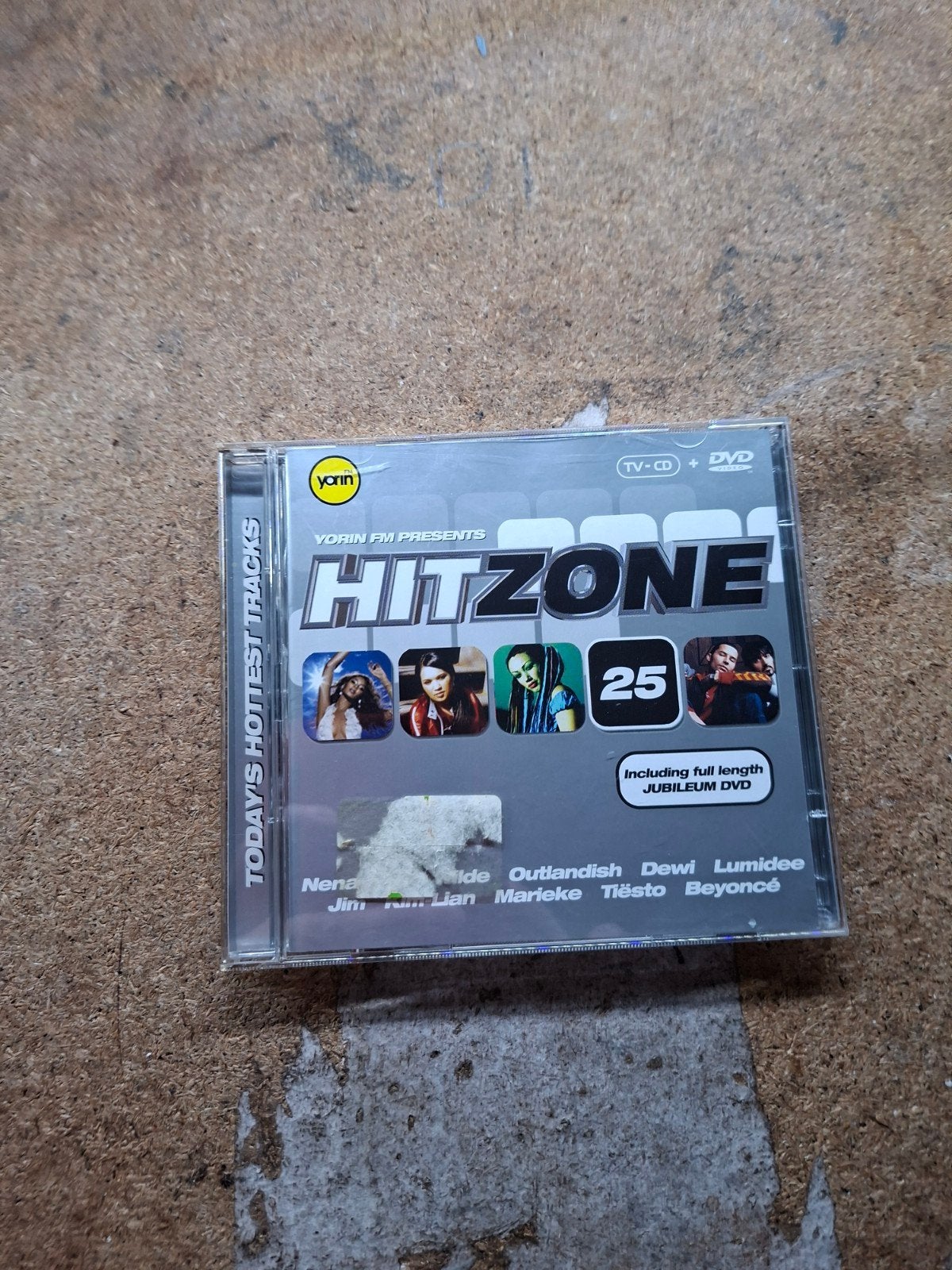 Hitzone 25 CD + DVD - Yorin FM Presents, Pop, Ophalen of Verzenden, Verzamelalbum, Gebruikt