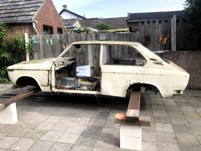 Kale slechte carrosserie van BMW 2002 Tii Touring, Ophalen, Gebruikt, BMW, Motorkap