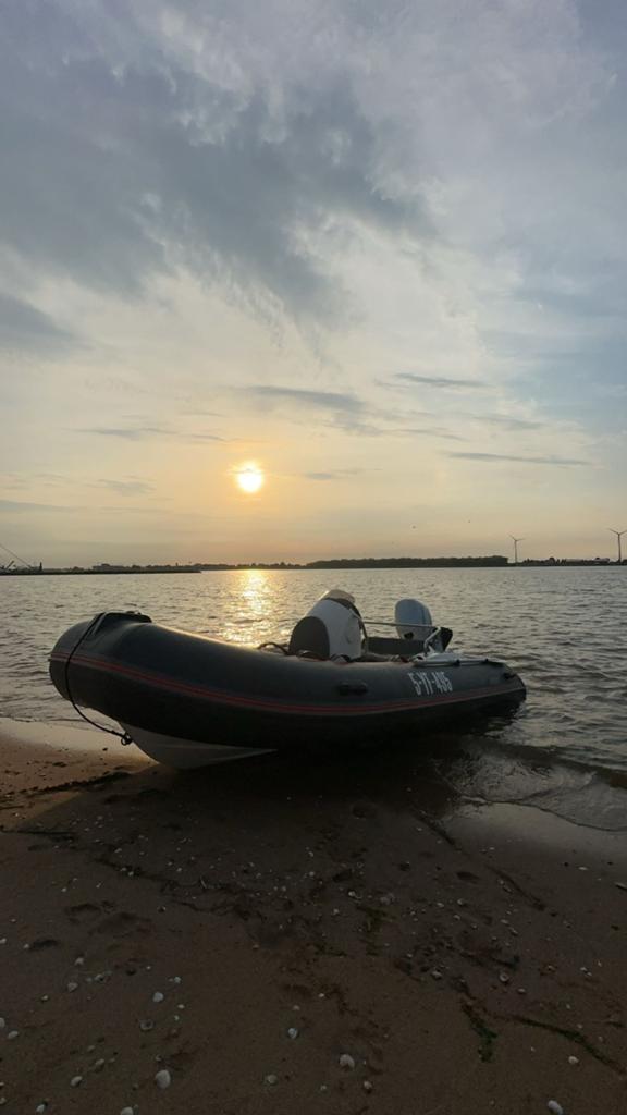 XCPRO 390 rib met 15pk honda, Ophalen, Zo goed als nieuw, Inclusief trailer