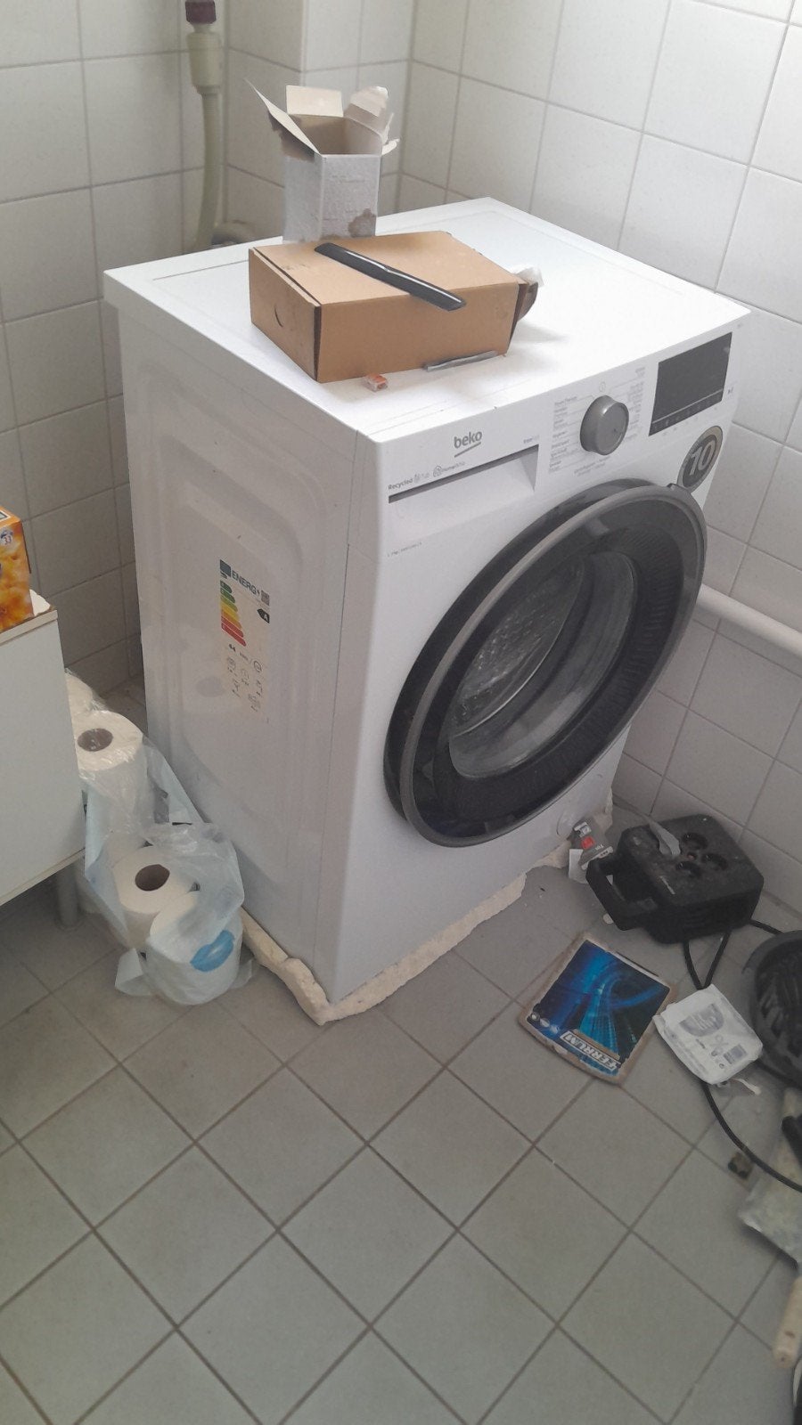 Beko wasmachine en houten tv-meubel te koop, Gebruikt, Ophalen of Verzenden, Voorlader, 85 tot 90 cm