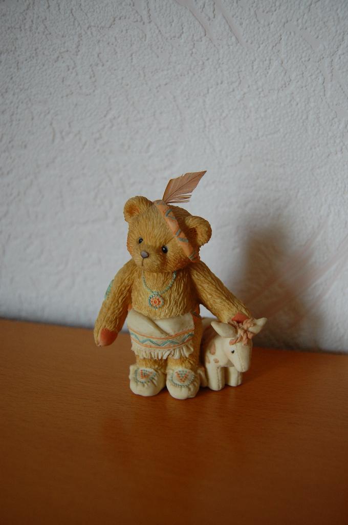 Cherished Teddy Wylie - Indian Boy te koop, Ophalen of Verzenden, Zo goed als nieuw, Beeldje, Cherished Teddies