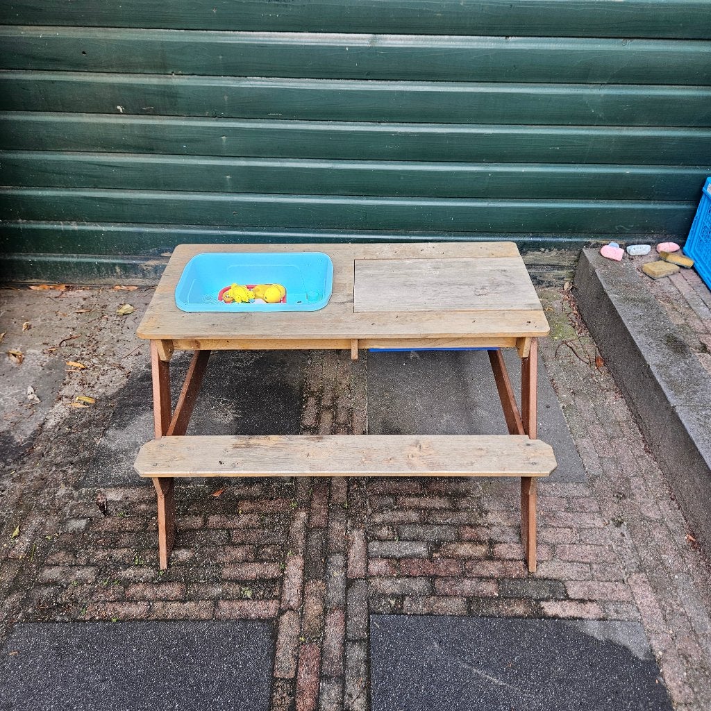 Water en zand picknicktafel kind 1-6jr + speelgoed, Ophalen