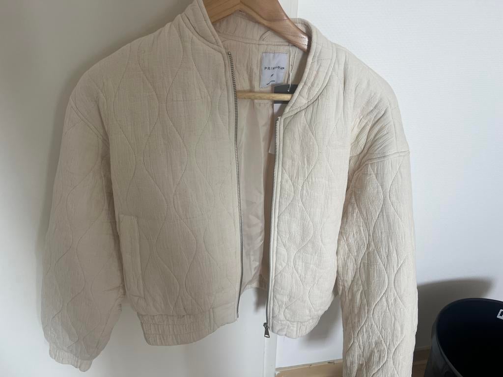 Primark Gewatteerd Bomberjack - Crème/Beige, Maat XS, Kleding | Heren, Jassen | Winter, Ophalen, Nieuw, Maat 46 (S) of kleiner
