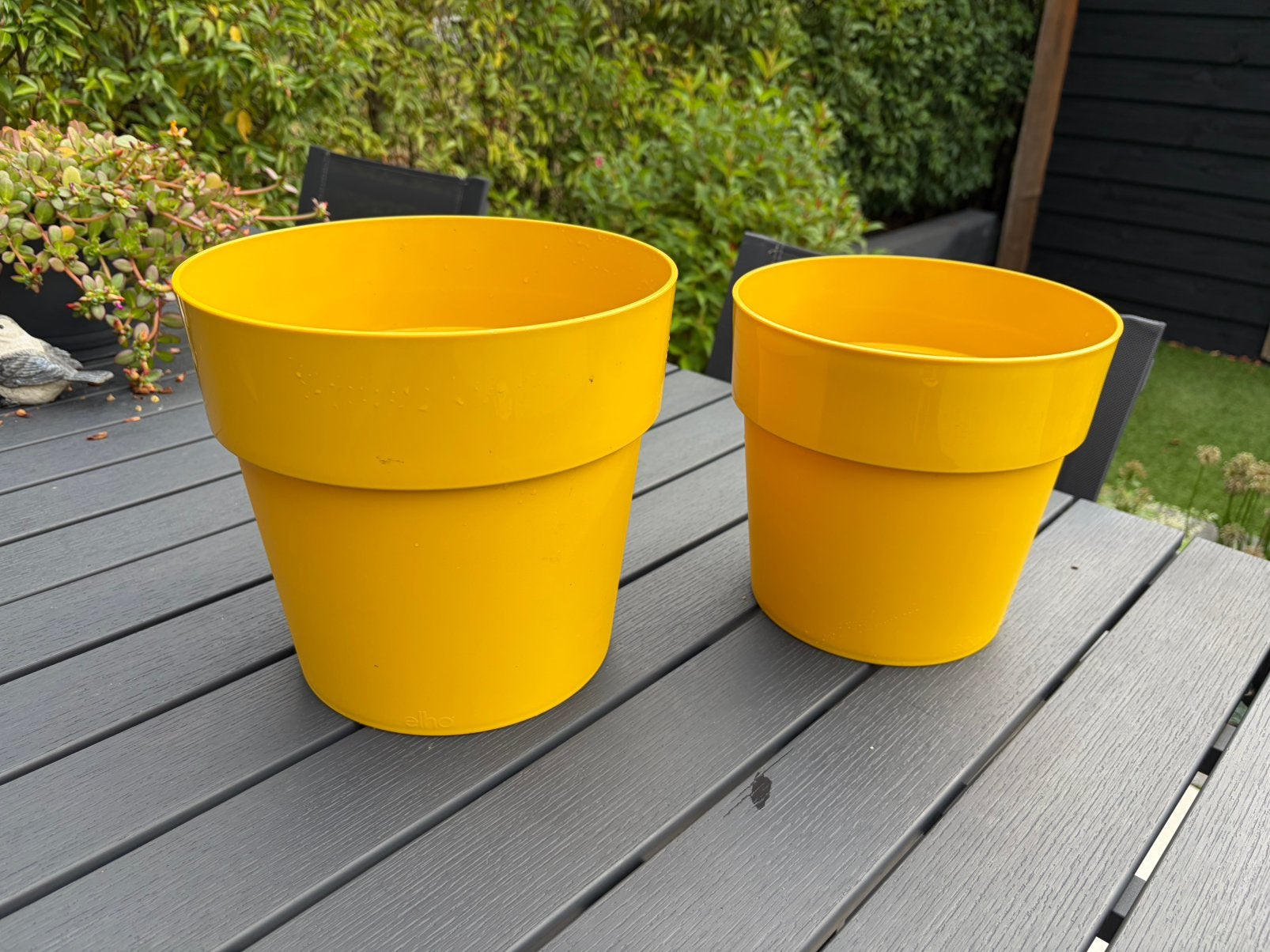 MOOI: 2 binnen bloempotten van kunststof geel van ELHO, Tuin en Terras, Ophalen, Kunststof, Gebruikt, Rond