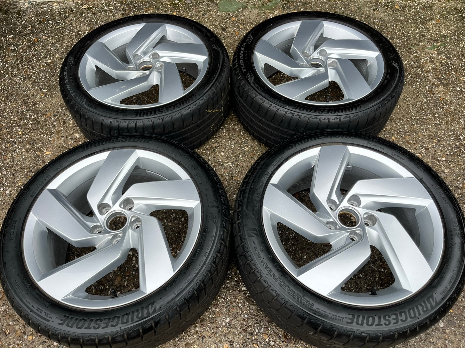 17” originele VW Golf 8 ‘Richmond’ zomer velgen, Ophalen, Gebruikt, Banden en Velgen, 17 inch