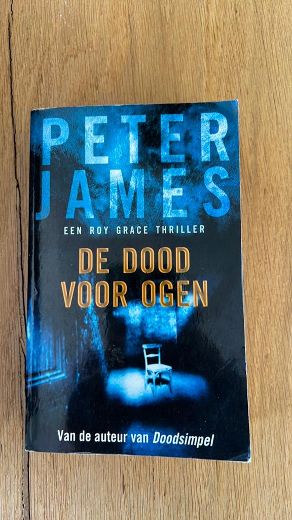 Peter James - De dood voor ogen., Peter James, Ophalen of Verzenden, Zo goed als nieuw, Nederland