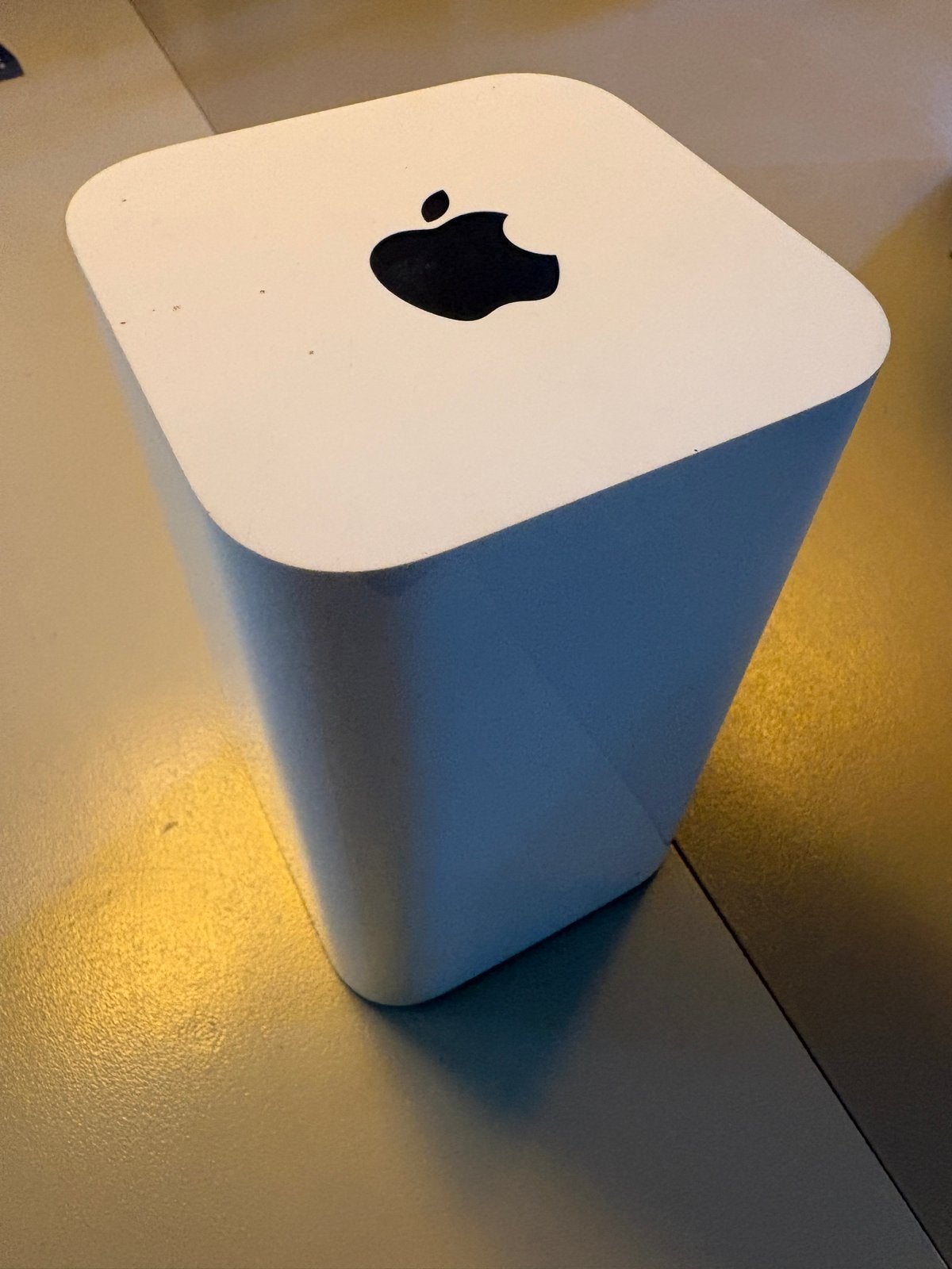 Apple AirPort Time Capsule A1470, Ophalen of Verzenden, Zo goed als nieuw, Router