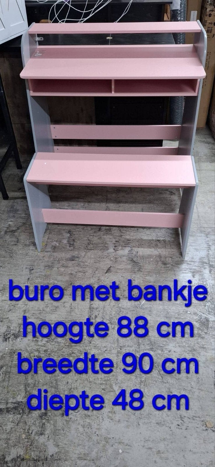 Roze kinderbureau met bankje - 88x90x48 cm, Huis en Inrichting, Bureaus, Ophalen, Gebruikt, Roze, Kinderbureau