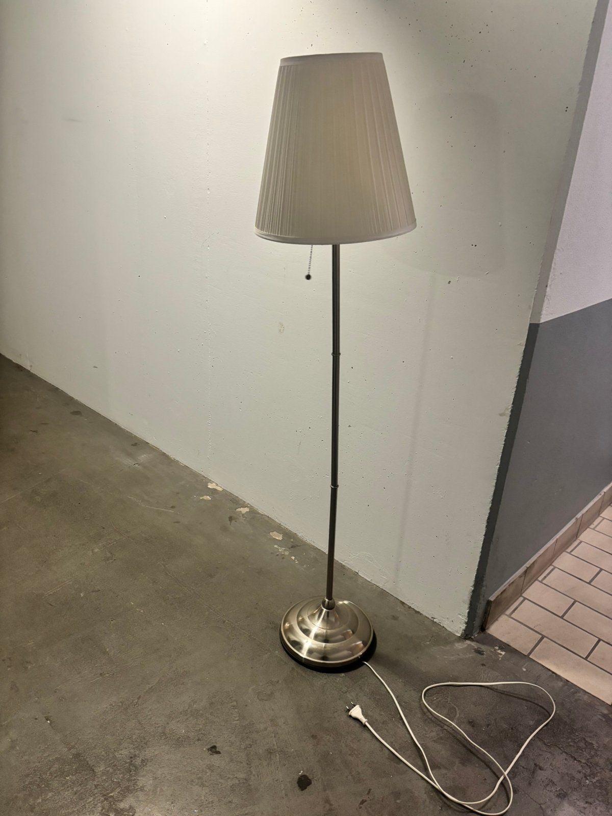 Staande lamp, Ophalen, Gebruikt, 150 tot 200 cm