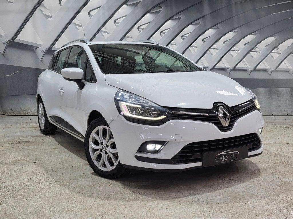 Renault Clio Estate 1.2 TCe Intens Bose Clima Navi Led, Voorwielaandrijving, Gebruikt, 4 cilinders, Automatische klimaatregeling