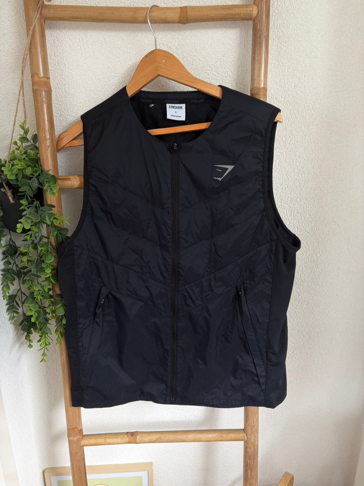 Gymshark bodywarmer maat L, Ophalen of Verzenden, Zo goed als nieuw, Maat 42/44 (L), Zwart
