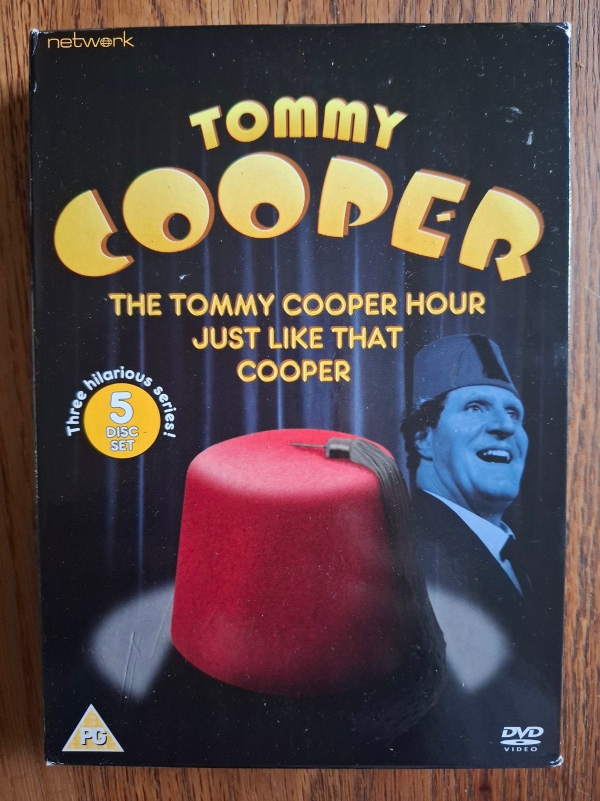 Tommy Cooper DVD Boxset - The Tommy Cooper Hour, Engels, Alle leeftijden, Ophalen of Verzenden, Zo goed als nieuw