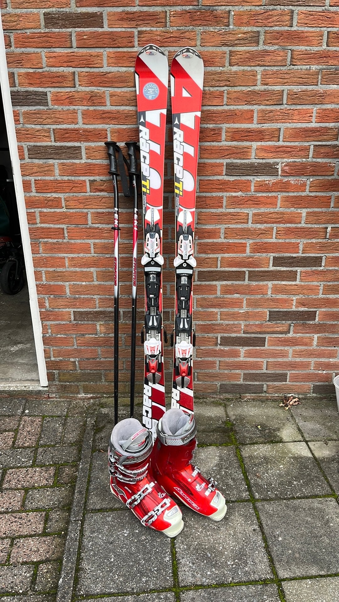 Skies met stokken en schoenen, Ophalen, 140 tot 160 cm, Zo goed als nieuw, Carve