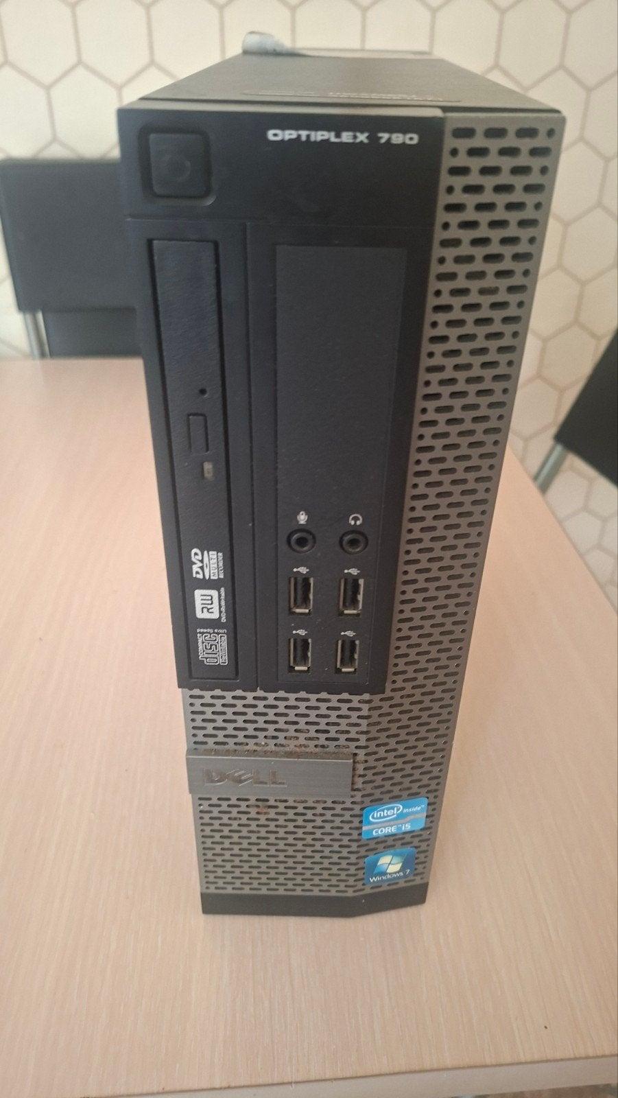 Intel(R) Core(TM) i5-2400 CPU @ 3.10GHz   3.10 GHz, Ophalen, Gebruikt, HDD, Gaming