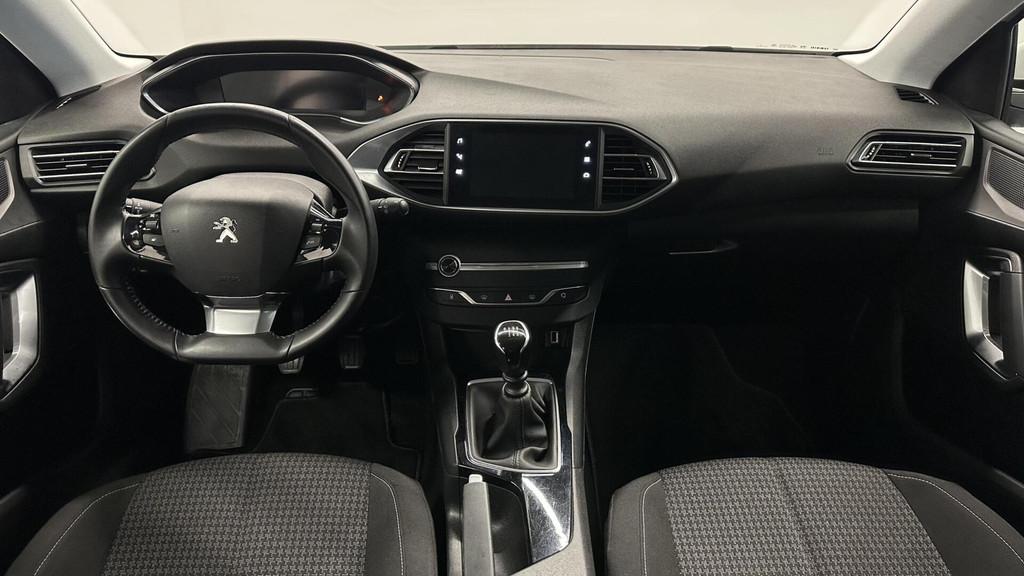 Peugeot 308 SW 1.2 PureTech Active Pack TREKHAAK NACI LM CAR, Voorwielaandrijving, Stof, Gebruikt, 1199 cc