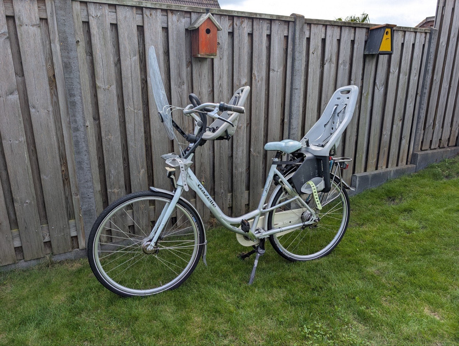Gazelle Bloom moeder fiets met Yepp fietszitjes (voor en ach, Ophalen, Achterzitje, 9 t/m 18 kg, Gazelle