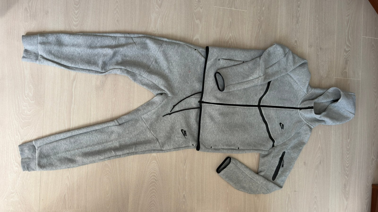 Nike Tech Fleece Trainingspak | Grijs | Complete Set, Ophalen, Maat 52/54 (L), Fitness, Nike
