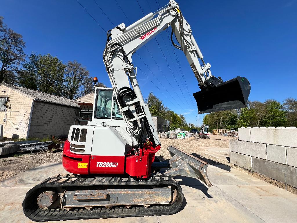 Takeuchi TB280FR, Ophalen, Graafmachine