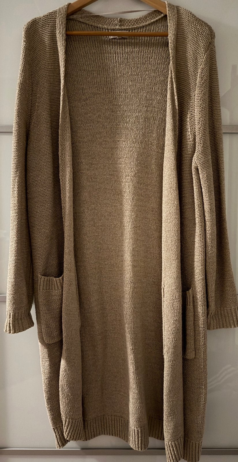 Lang gebreid vest van ZUSSS maat M/L, Ophalen of Verzenden, Zo goed als nieuw, Maat 38/40 (M), Beige