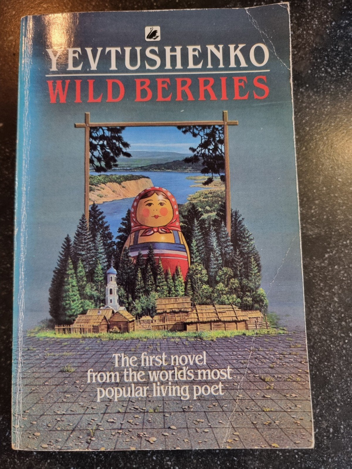 Yevtushenko - Wild Berries (1985) - Engelse roman, Verzenden, Gelezen, Yevgeny Yevtushenko, Europa overig