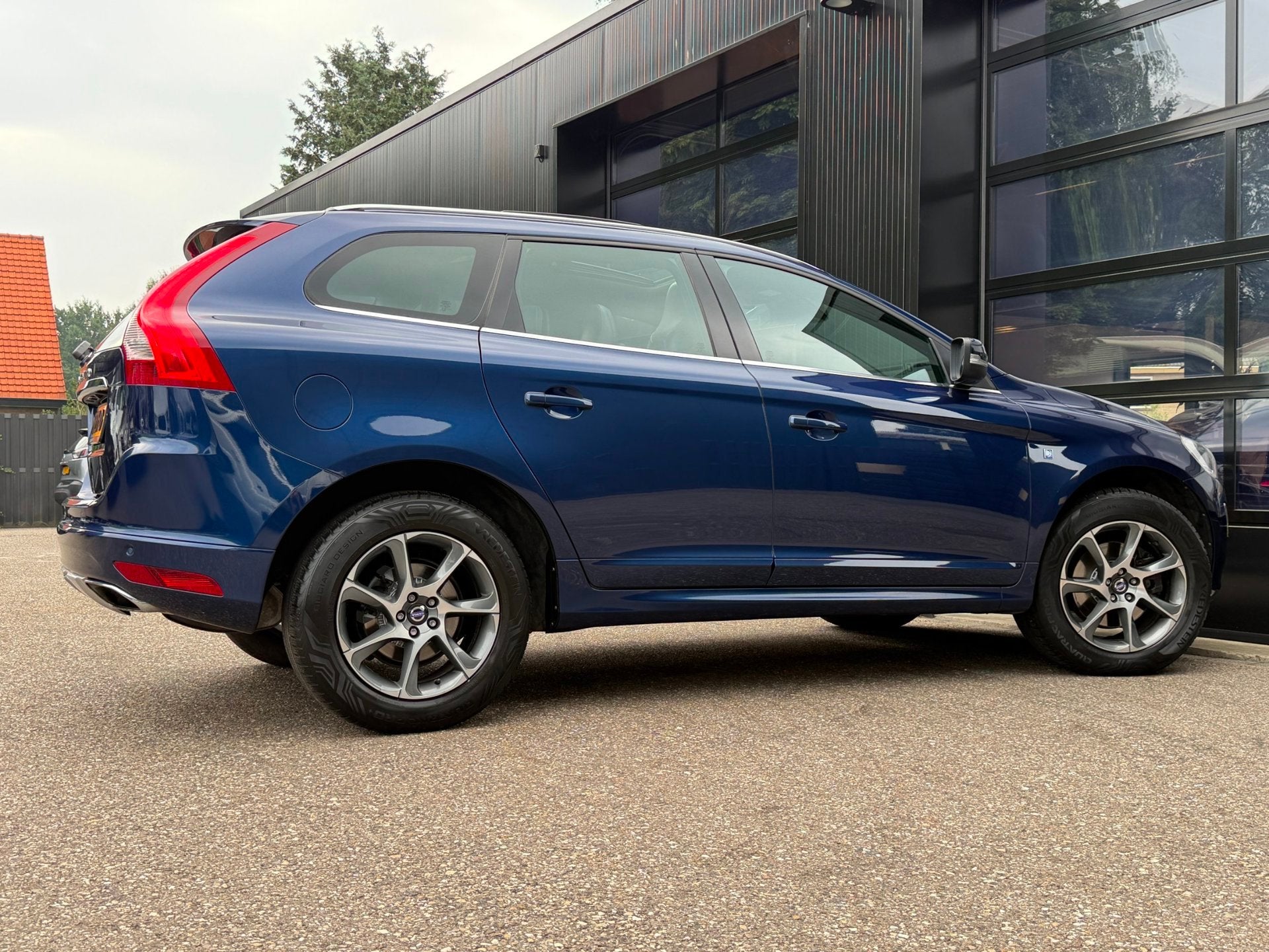 Volvo XC60 2.0 T5 FWD Ocean Race Pano Camera Trekh., Auto's, 15 km/l, Gebruikt, 4 cilinders, 1969 cc