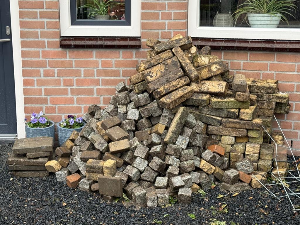 Partij stenen gratis af te halen, Ophalen, Keramiek, Minder dan 20 cm, Minder dan 5 m²