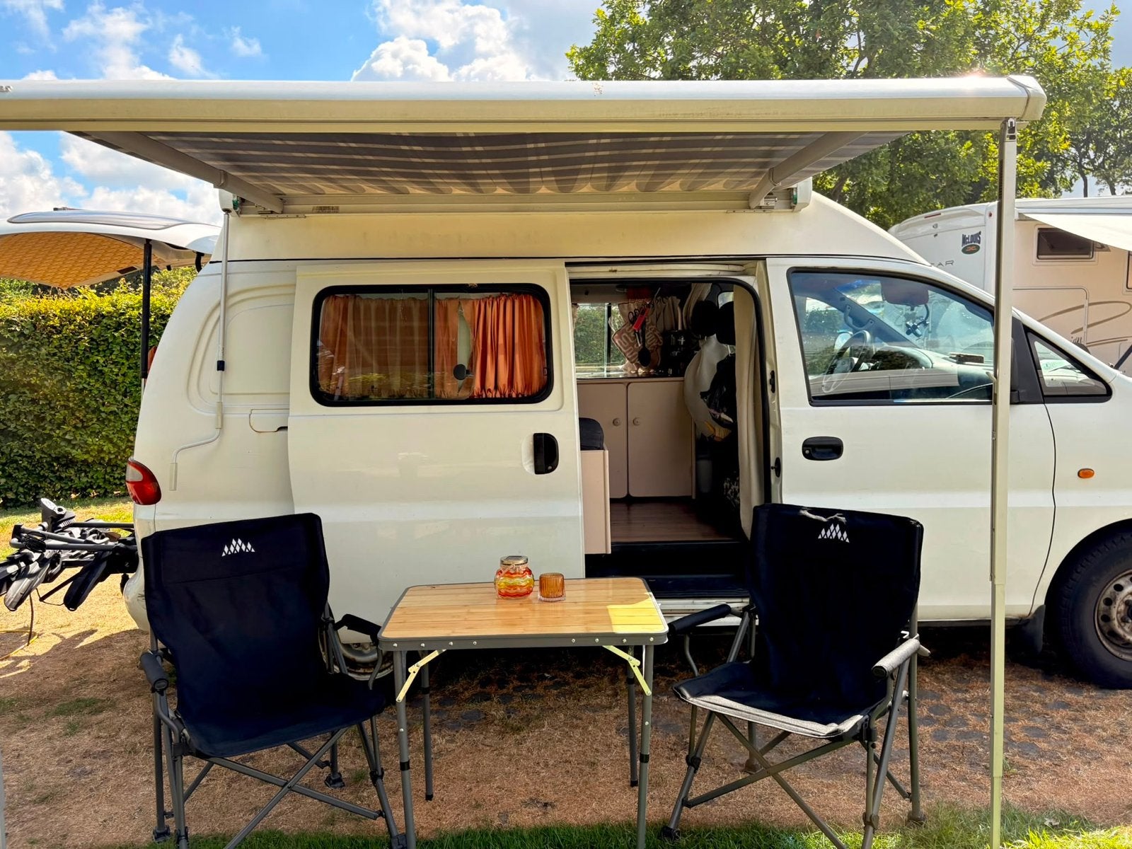 Hyundai H200 Buscamper Automaat | 1999 | 166k KM | Verhoogd, Automaat, Chemisch toilet, Ringverwarming, Raamblindering