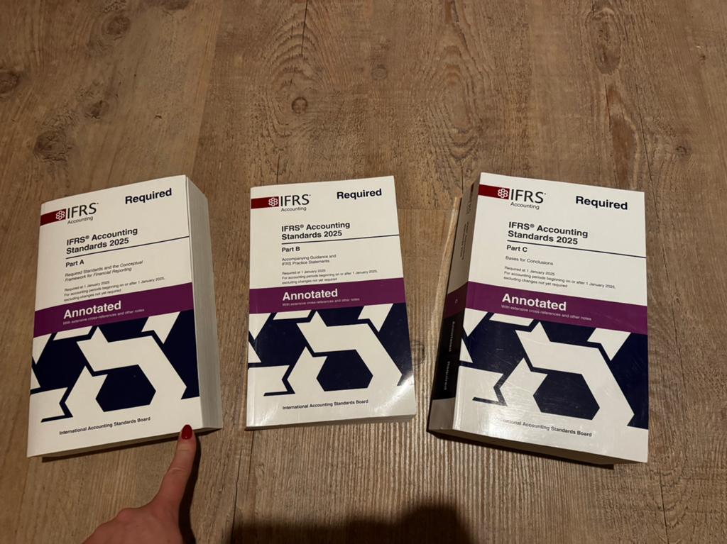 IFRS bundel 26 A tm C Accountacy, Boeken, Studieboeken en Cursussen, Ophalen of Verzenden, Beta, Zo goed als nieuw, WO