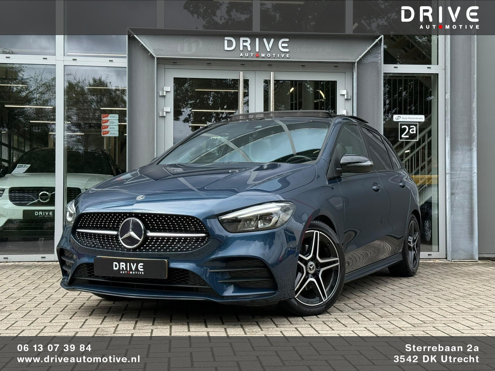 Mercedes-Benz B-klasse 200 Bus. Solution AMG Night|Pano|Carp, Auto's, Mercedes-Benz, Gebruikt, 4 cilinders, Blauw, Leder en Stof