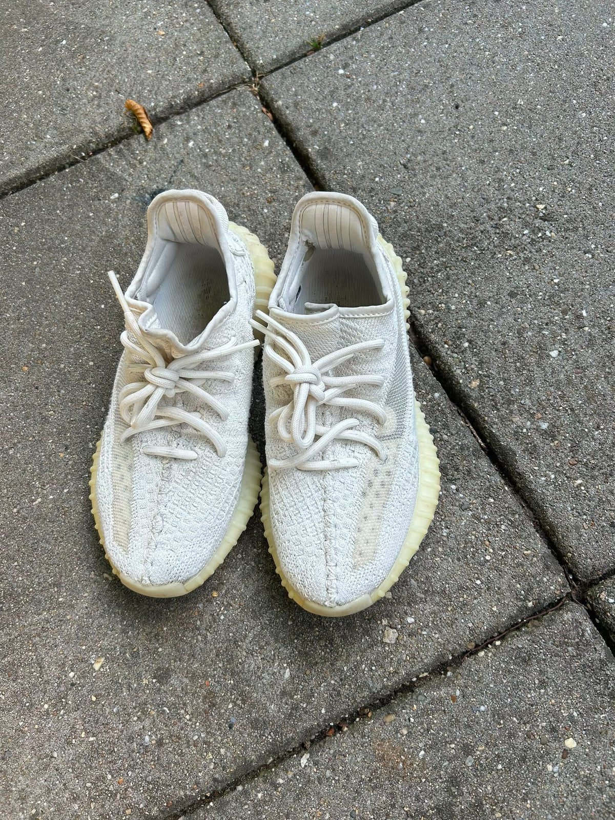 Adidas Yeezy Boost 350 V2 Light - Maat 38 2/3, Verzenden, Wit, Sneakers of Gympen, Zo goed als nieuw